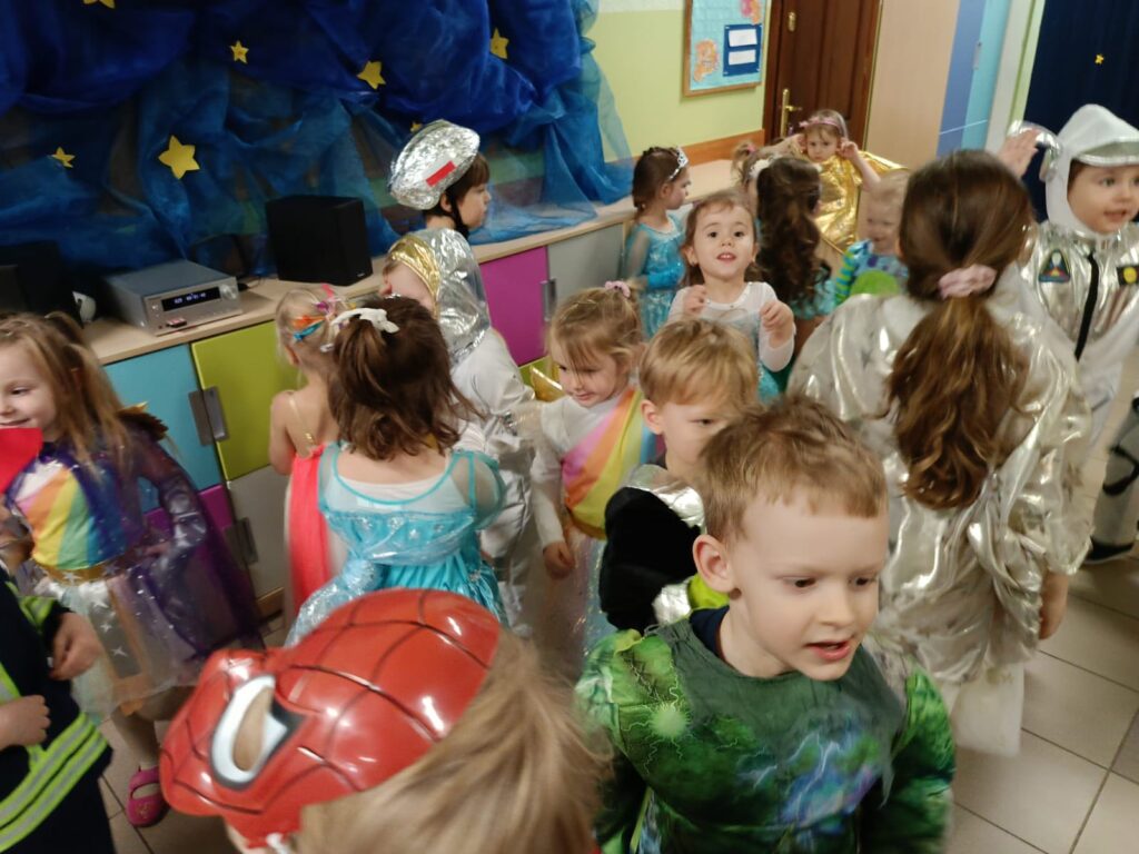 634001859 122192640044491829 8731813732546466447 N